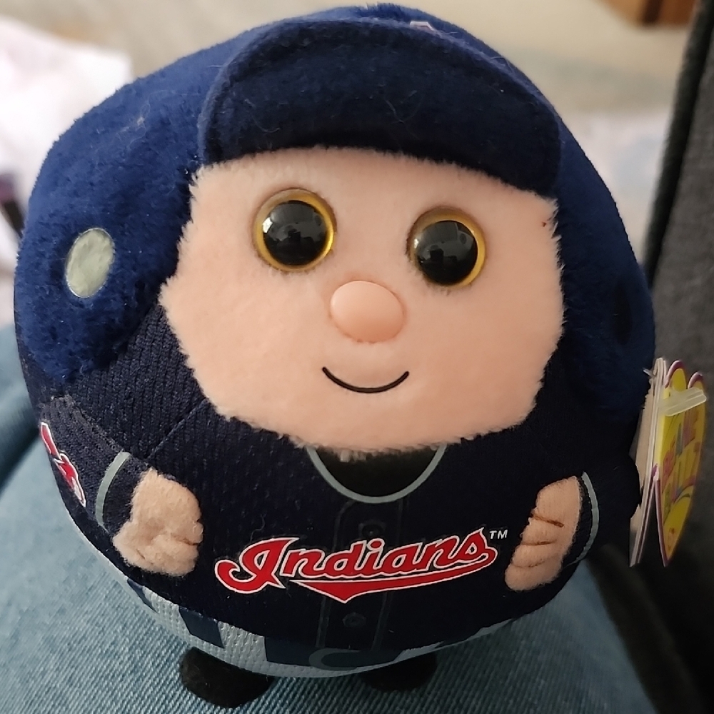 Ty BEANIE BALLZ CLEVELAND INDIANS